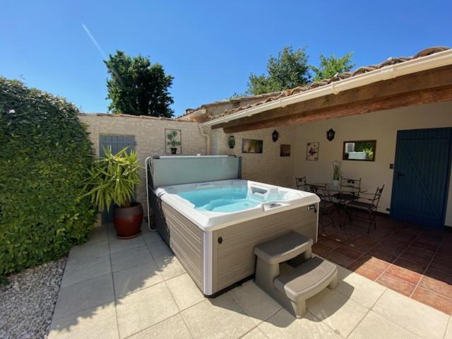 Mas Beau Soleil & Spa Cottages De Charme Avec Jacuzzi&Jardin Prives Saint-Rémy-de-Provence 外观 照片